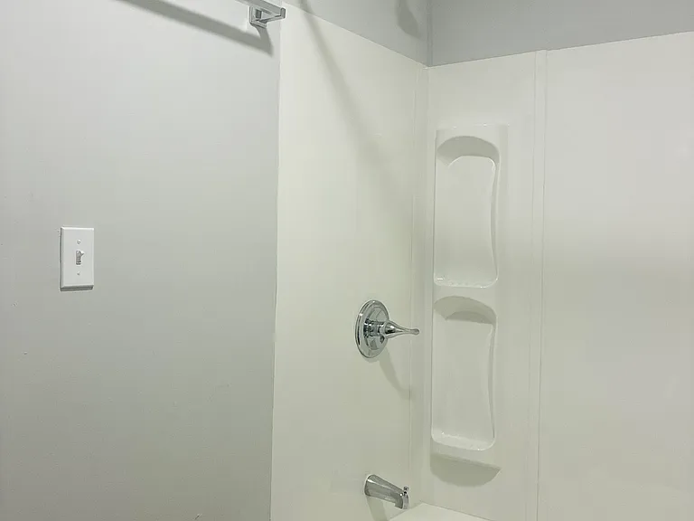 604 Park Ave — Photo 12