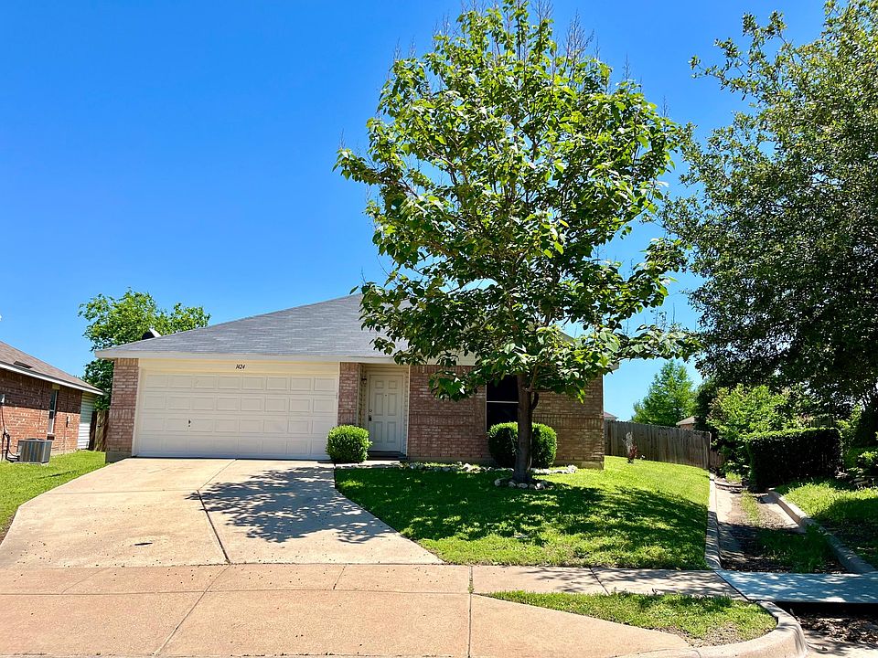 1st image of 1424 Royal Meadows Trl