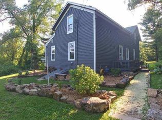 W8928 Tiedtke Rd, Elroy, WI 53929