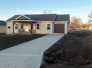 275 Myrtle St, Kidder, MO 64649