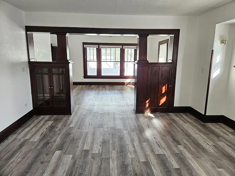908 Forsythe St — Photo 6