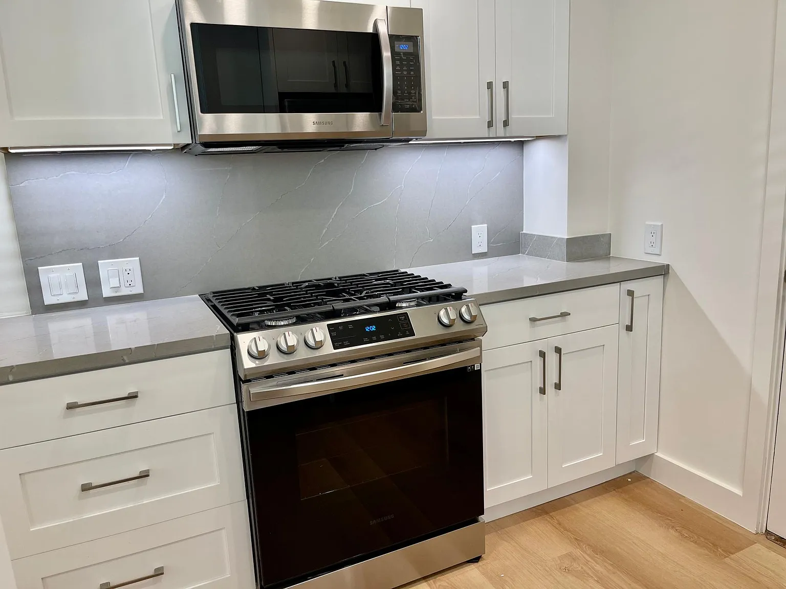 1740 Broadway St — Photo 4
