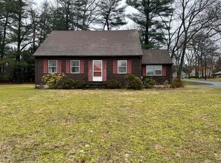 3 Crawford Dr, Westfield, MA 01085