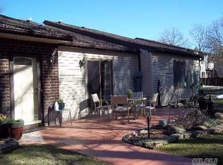 135 Birchwood Rd, Coram, NY 11727