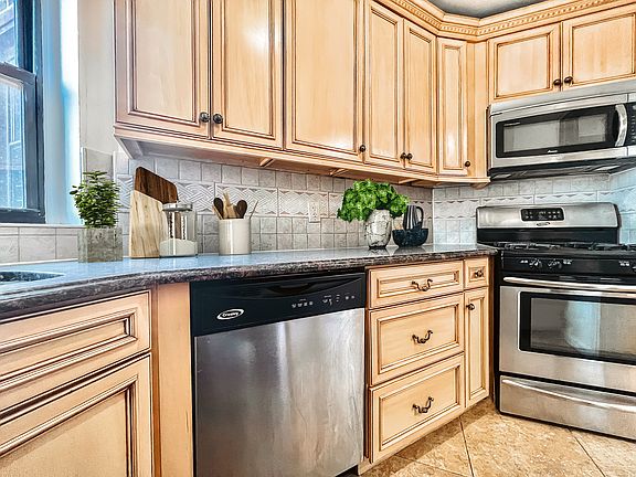 3rd image of 80-08 135th St #603
