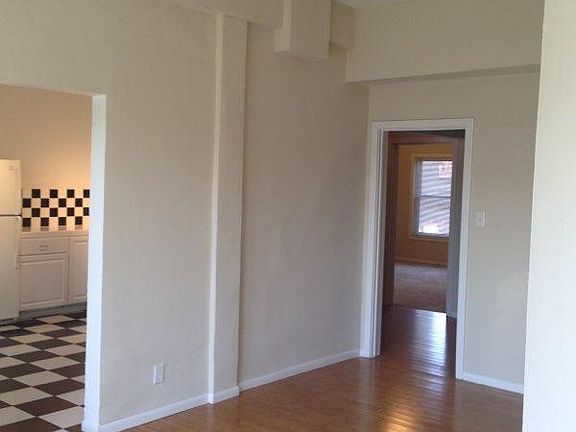 2nd image of 933 W Venice Blvd APT 5