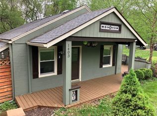 1403 High Grove Rd, Grandview, MO 64030