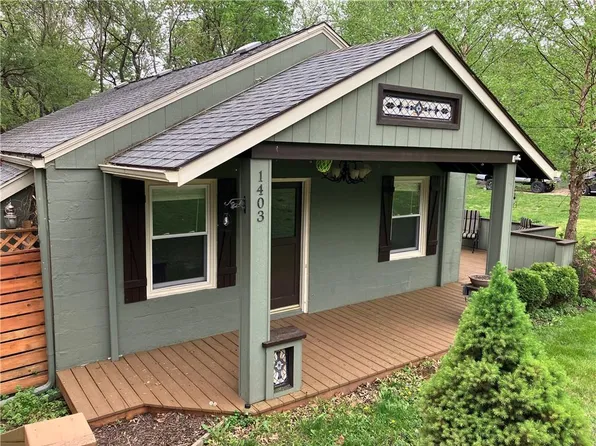 1403 High Grove Rd, Grandview, MO 64030