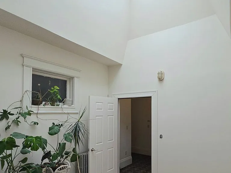 1053 N State St — Photo 2