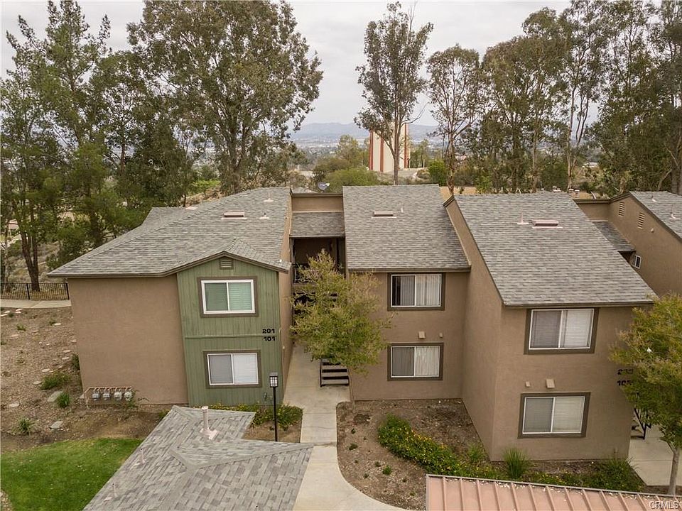 1st image of 2552 Avenida Del Vista #204