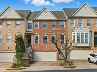 47716 Bowline Ter, Sterling, VA 20165