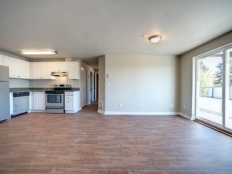 LC Park Place Apartments — Photo 5