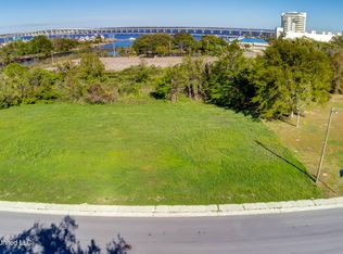 186 Pine St, Biloxi, MS 39530