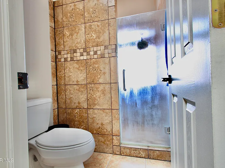 12229 Kingsgate Ct — Photo 32