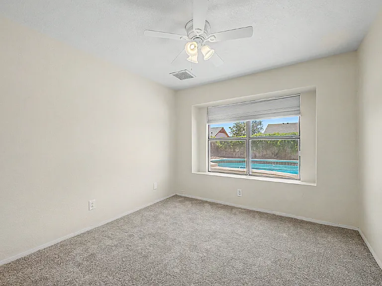 1301 E Taro Ln — Photo 20