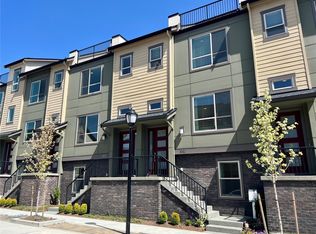 1100 7th Ave NE, Issaquah, WA 98029