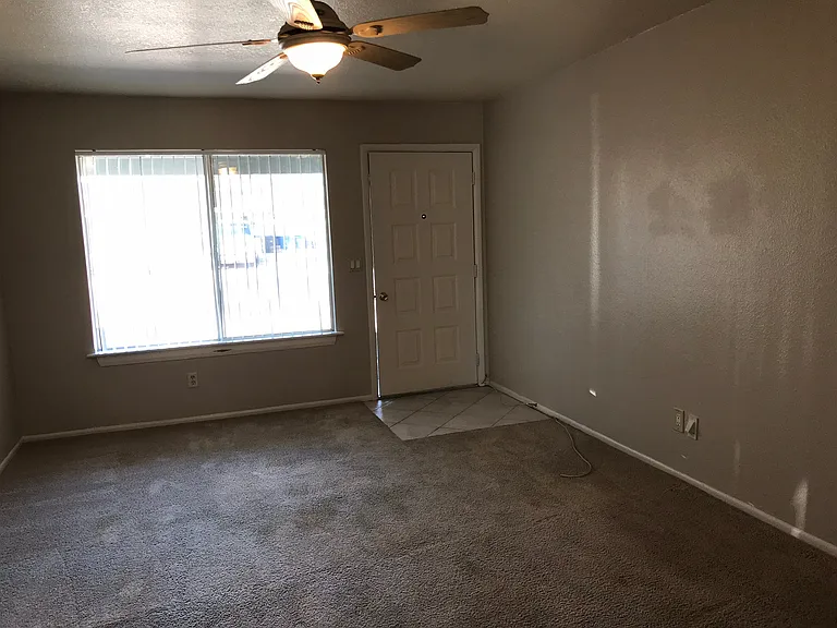 3627 W Carla Vista Dr — Photo 9
