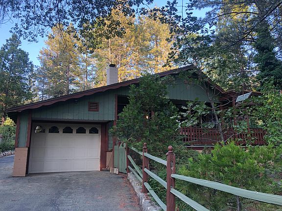 2nd image of 25880 Oakwood St
