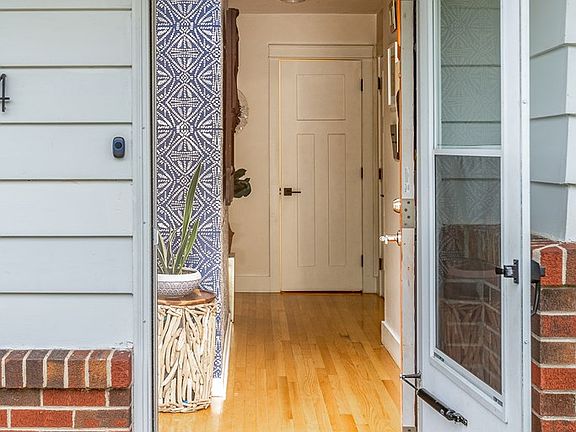 3rd image of 1334 Highland Dr
