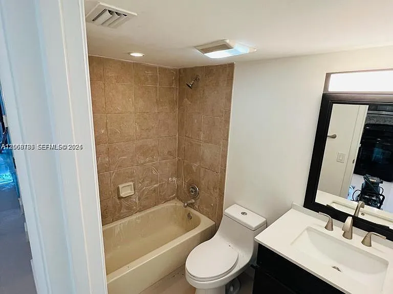 4157 SW 85th Ave #3 — Photo 18