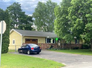 385 3rd St N, Oscoda, MI 48750