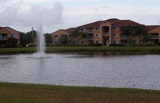 3rd image of 251 SW Palm Dr APT 106
