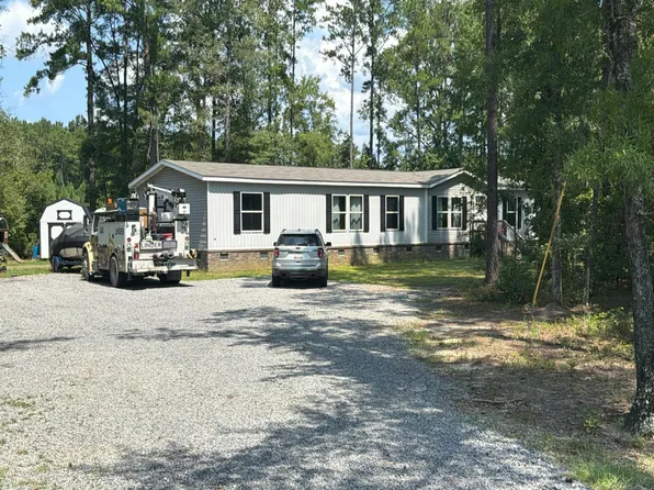 1287 Heaven Dr, Saint Stephen, SC 29479