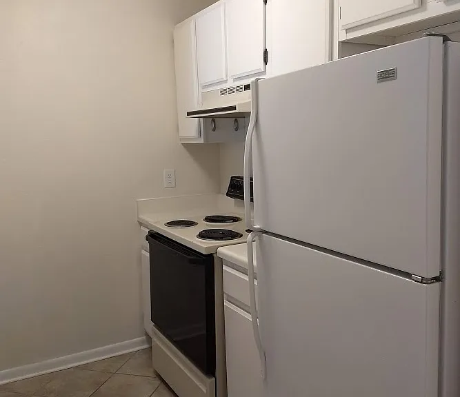 7 Lakeshore Cir #130 — Photo 7