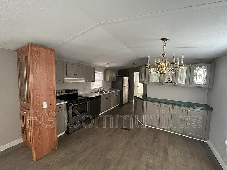 188 Golden Oaks Ln — Photo 6