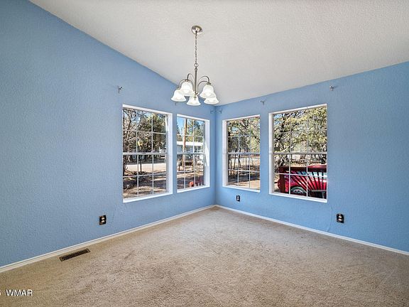 4th image of 2244 Oakwood Dr