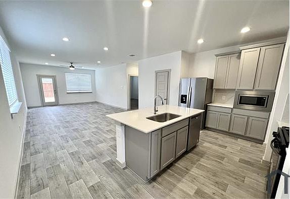 1st image of 3028 Gunnersbury Dr