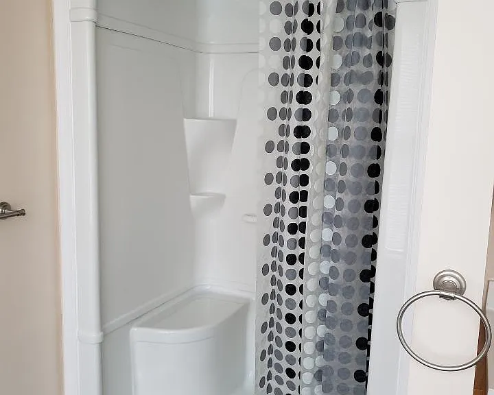 326 Broad St #1 — Photo 3