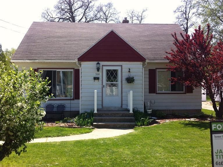 1st image of 530 Maethy St SE