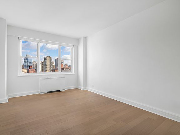3rd image of 215 E 68th St APT 21C