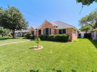6801 Trumpet Dr, Rowlett, TX 75089