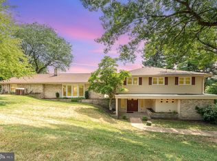 2830 Sunset Dr, Camp Hill, PA 17011
