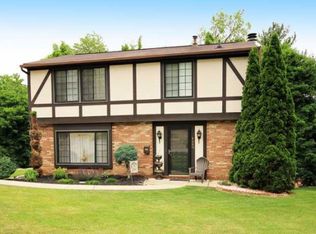 4040 Tuxey Ave, Pittsburgh, PA 15227
