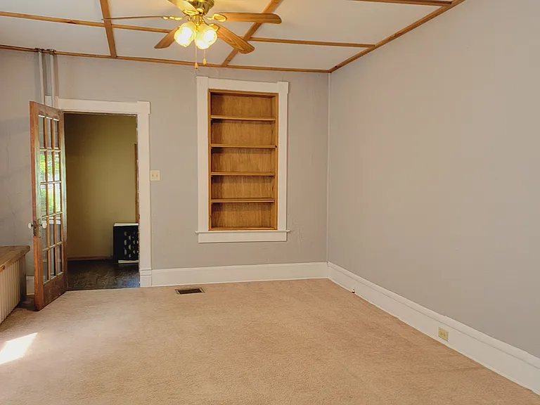 1505 Moore St — Photo 2