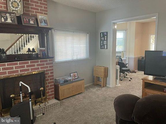 3rd image of 6638 Torresdale Ave S
