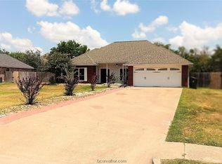 3923 Brighton Dr, Bryan, TX 77802