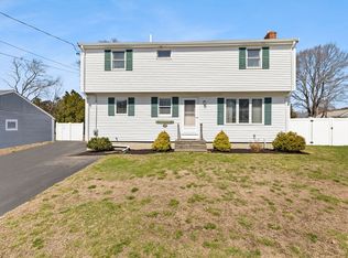 49 Nevens Cir, Rockland, MA 02370