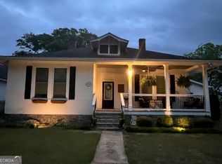 28 N Broad St, Porterdale, GA 30014