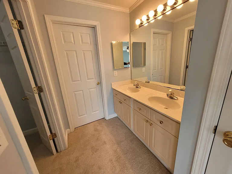 940 Jetton St #17 — Photo 10