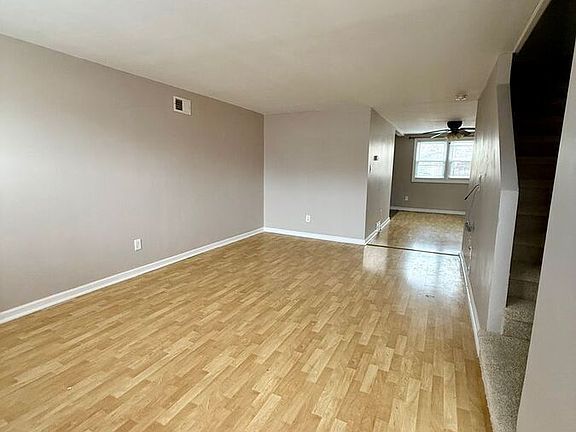 3rd image of 1074 N Academy Ave