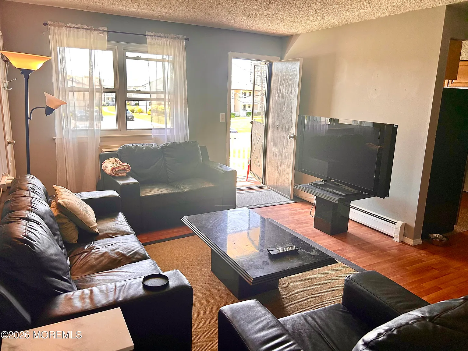 1 bed, 776 sqft, $2,000 — Photo 2