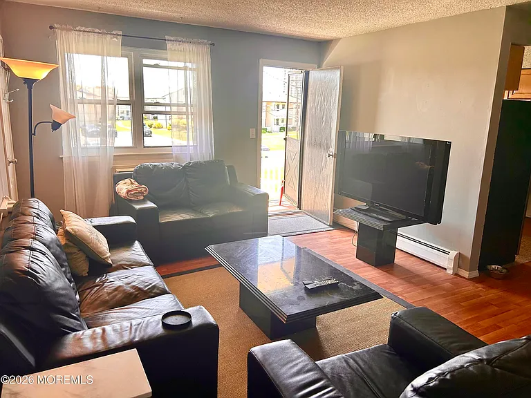 76 Wharfside Dr #404 — Photo 2