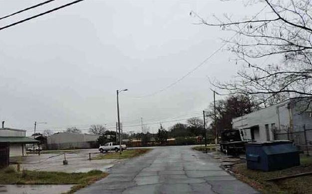 2nd image of 2414 Drexel St