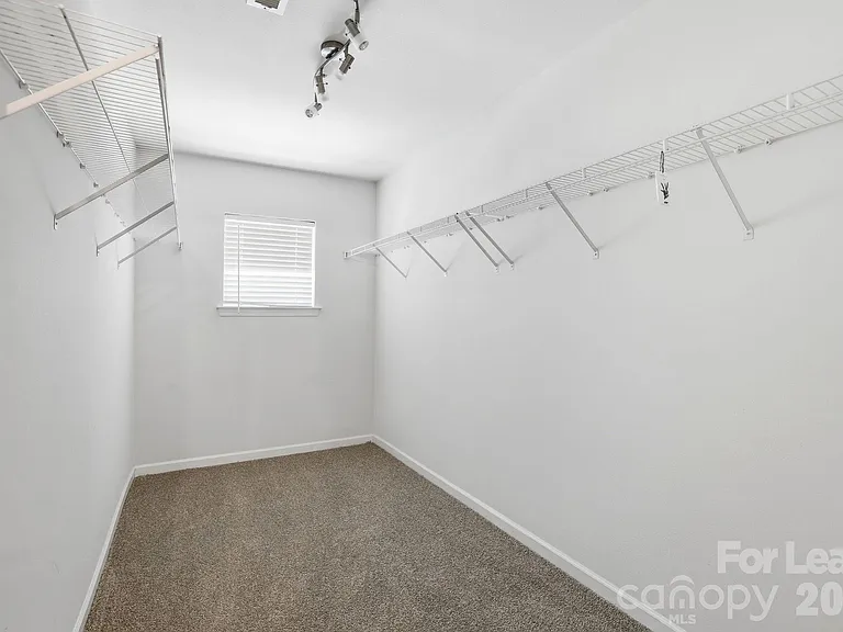 10781 Essex Hall Dr — Photo 27