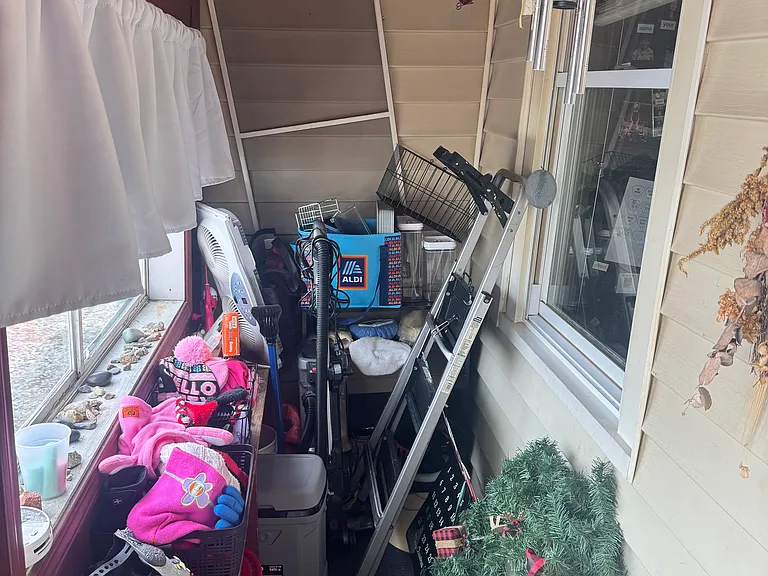 27 Pleasant St #A — Photo 11