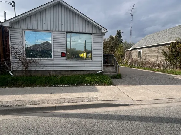 252 Bloor St E, Oshawa, ON L1H 3M6
